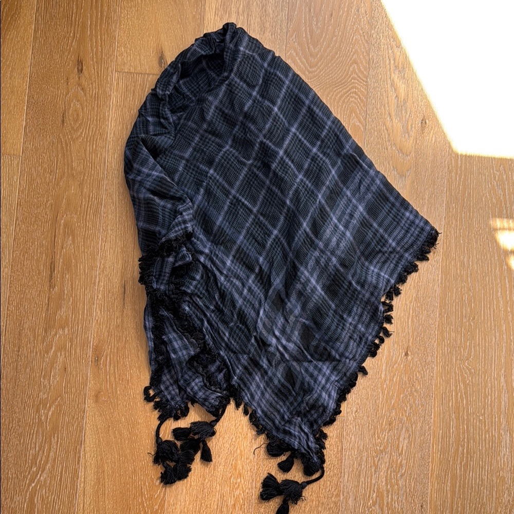 Plaid Black and Gray Scarf
